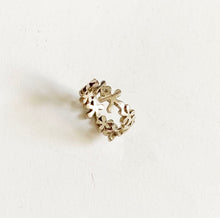 Sterling Silver Daisy Ring